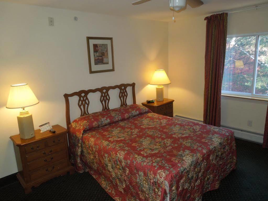 Baymont By Wyndham Essex Burlington Area Hotel ภายนอก รูปภาพ