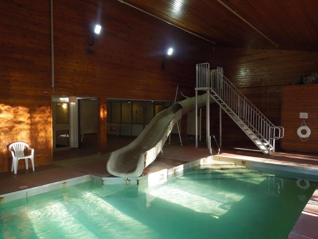 Baymont By Wyndham Essex Burlington Area Hotel ภายนอก รูปภาพ
