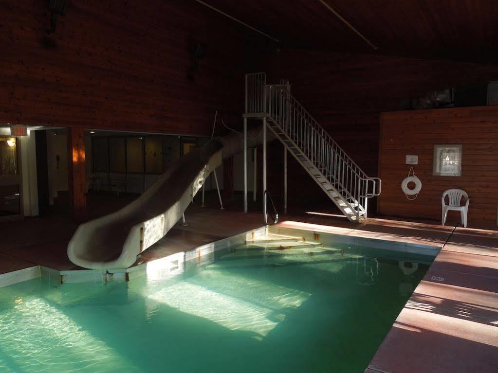 Baymont By Wyndham Essex Burlington Area Hotel ภายนอก รูปภาพ