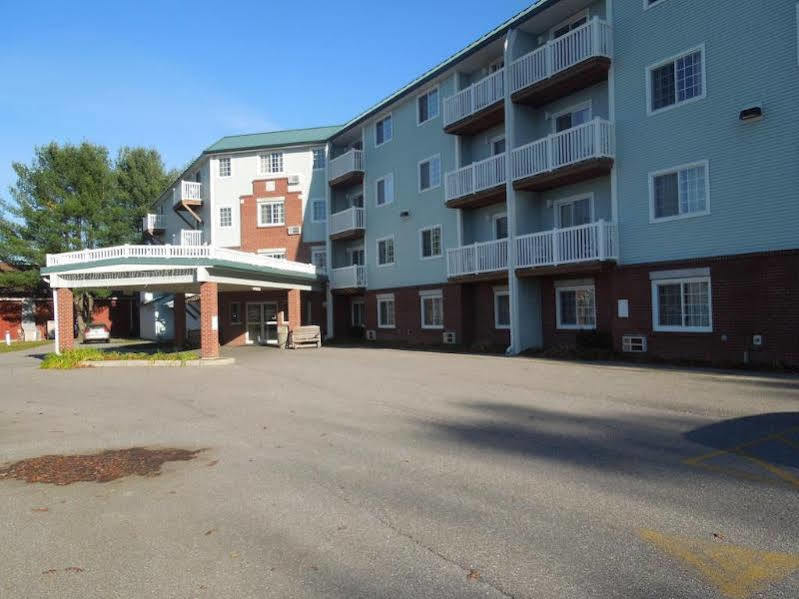 Baymont By Wyndham Essex Burlington Area Hotel ภายนอก รูปภาพ